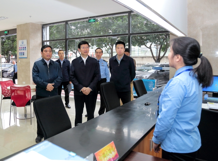 李利在福建調(diào)研 李利在福建調(diào)研