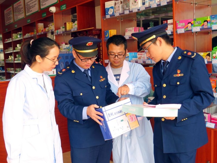 福建龍海開展兩節(jié)藥品醫(yī)療器械安全專項(xiàng)檢查行動 福建龍海開展兩節(jié)藥品醫(yī)療器械安全專項(xiàng)檢查行動