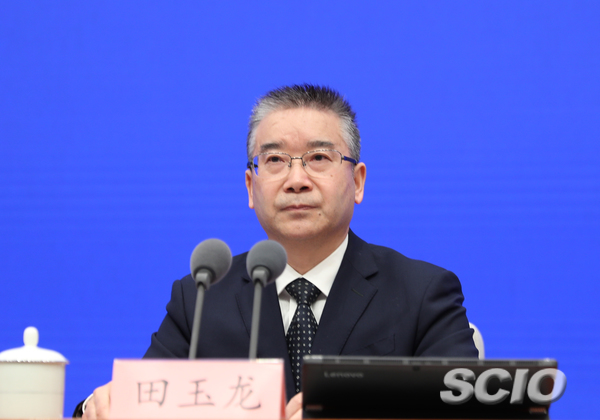 工業(yè)和信息化部黨組成員、總工程師田玉龍(劉健 攝) 工業(yè)和信息化部黨組成員、總工程師田玉龍(劉健 攝)