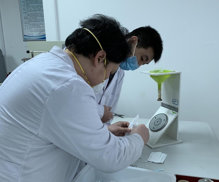 醫(yī)用外科口罩帶與罩體連接處斷裂強(qiáng)力測試