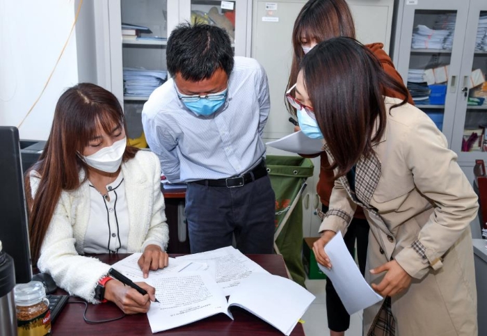 新聞工作組青年干部工作照 新聞工作組青年干部工作照