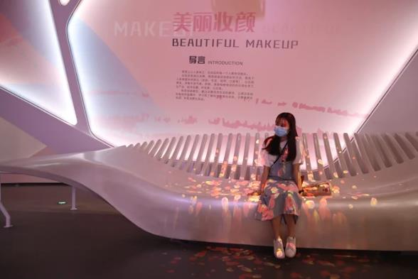 廣東亮點(diǎn)3巨大梳子 廣東亮點(diǎn)3巨大梳子