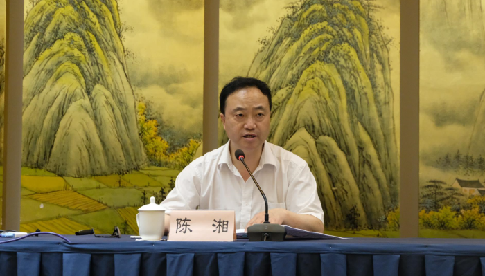 陳湘在培訓班上講話。