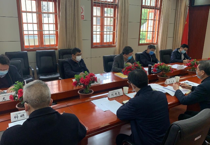 圖為科研攻關(guān)工作組在湖北省中醫(yī)院調(diào)研，湖北省中醫(yī)院科研處姜楠供圖
