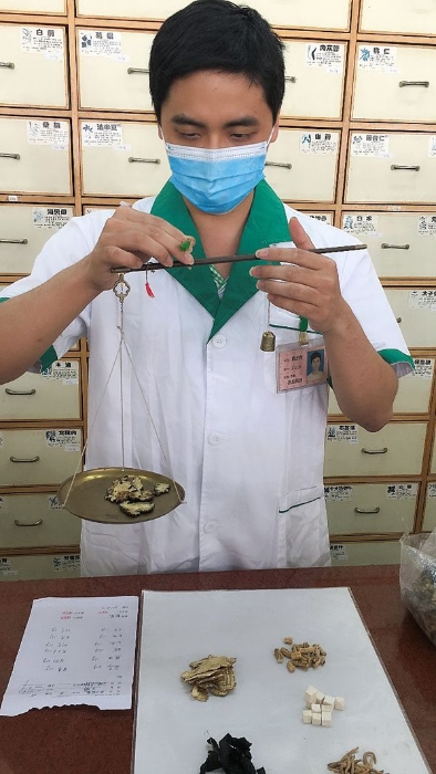 5、廣東省—東莞市—石排鎮(zhèn)—廣東省東莞國藥集團(tuán)石排醫(yī)藥有限公司—蔡光輝（工作照）