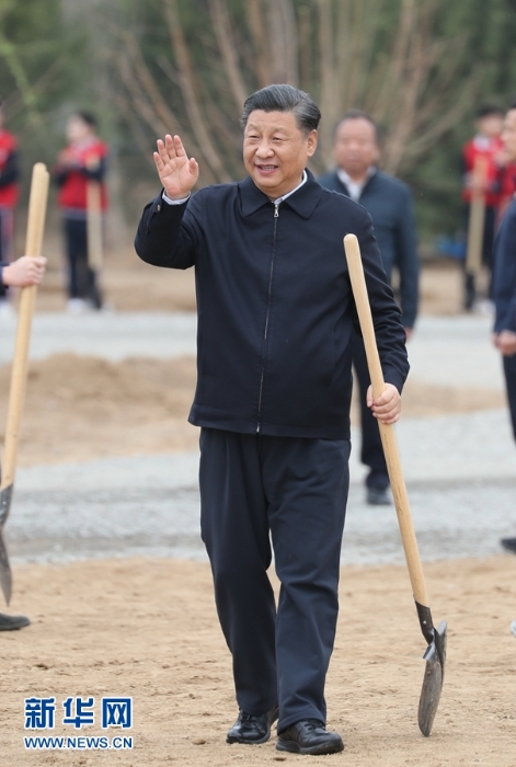 習近平在參加首都義務植樹活動1