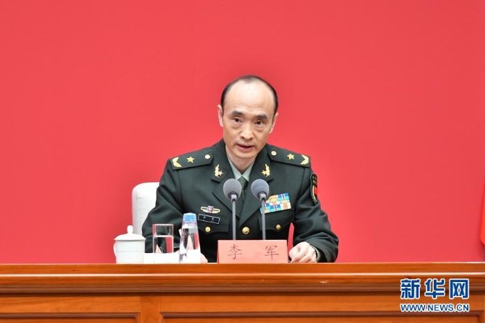 3月23日，中共中央在北京舉行新聞發(fā)布會(huì)，介紹中國(guó)共產(chǎn)黨成立100周年慶?；顒?dòng)有關(guān)情況，并答記者問(wèn)。這是中央軍委政治工作部主任助理李軍在發(fā)布會(huì)上介紹有關(guān)情況。新華社記者 李鑫 攝