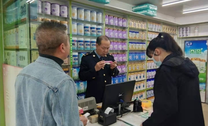 圖為檢查現(xiàn)場。