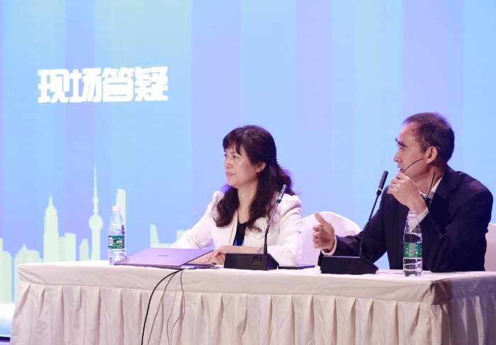圖為現(xiàn)場(chǎng)答疑。