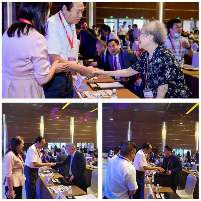 大會開幕前，趙步長教授與饒明俐教授、趙繼宗院士、葛均波院士交流