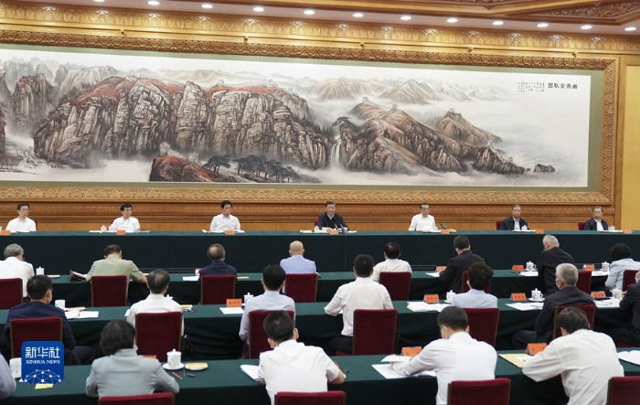 8月27日至28日，中央民族工作會議在北京召開。中共中央總書記、國家主席、中央軍委主席習近平出席會議并發(fā)表重要講話。新華社記者 李學仁 攝