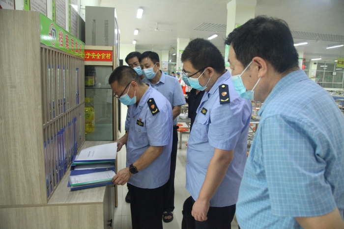 圖為檢查現(xiàn)場(chǎng)。