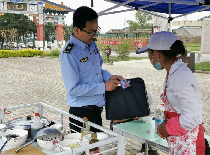 圖為檢查現(xiàn)場。