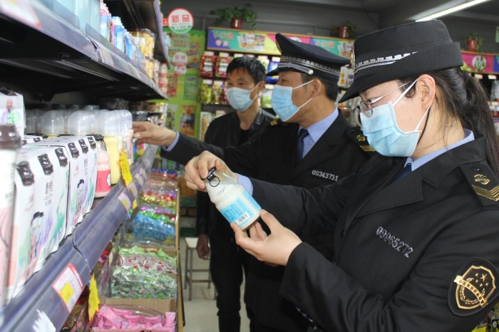 圖為檢查現(xiàn)場。