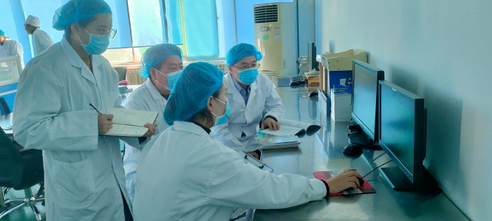 圖為檢查現(xiàn)場。