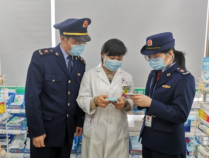 圖為檢查現(xiàn)場(chǎng) 圖為檢查現(xiàn)場(chǎng)