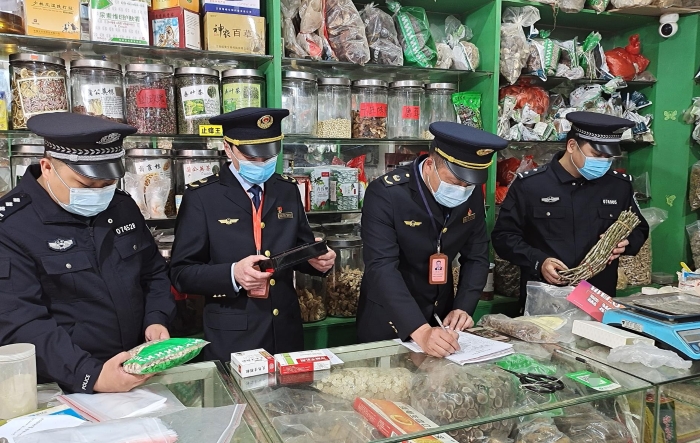 圖為檢查現(xiàn)場(chǎng)。