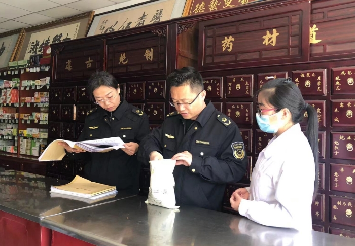 圖為檢查現(xiàn)場。