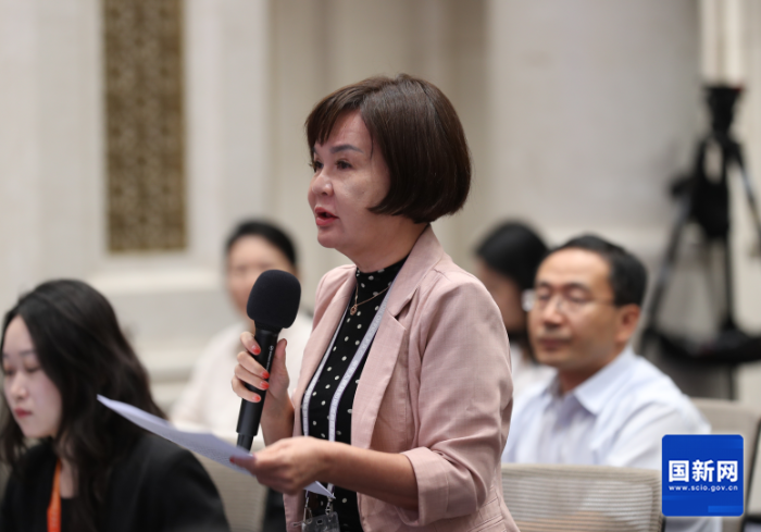 中央廣播電視總臺(tái)央視新聞中心記者提問（劉健 攝）