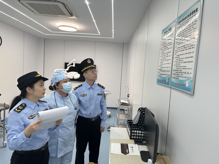 浙江湖州開展牙科診所專項檢查1 浙江湖州開展牙科診所專項檢查1