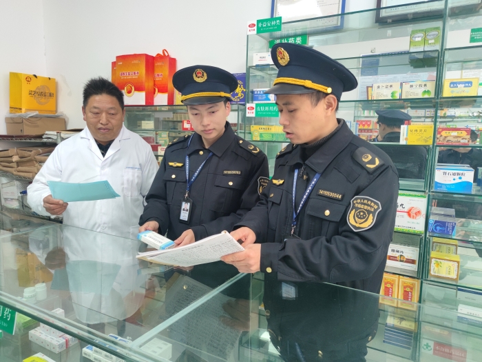南豐加強“三小”經(jīng)營使用單位治理2