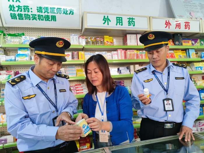 南豐加強(qiáng)藥品安全檢查2